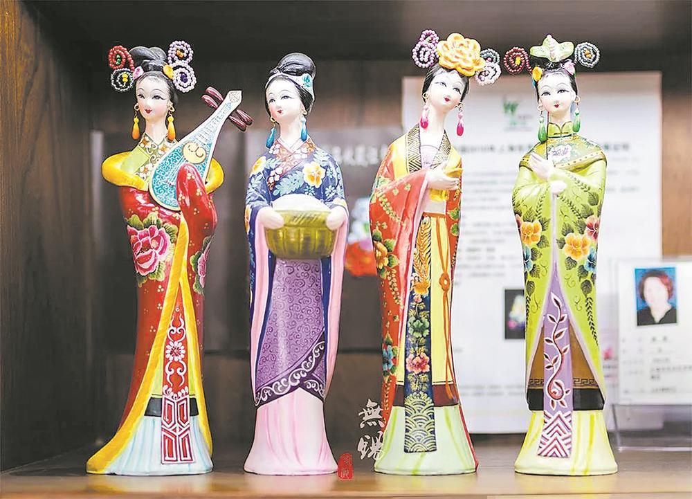 惠山泥人创新作品"四大美人"