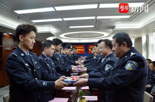 师徒结对传帮带 薪火相传续忠诚 徐州市公安局鼓楼分局举行新警结对