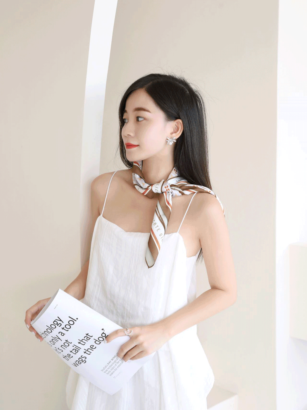 一抹雅致丝巾,有温度又有风度,点亮你的洋气穿搭