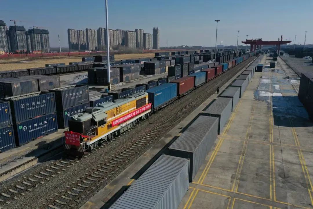 67黑龙江首开至荷兰中欧班列线路,全程10257公里,历时15天_新浪财经