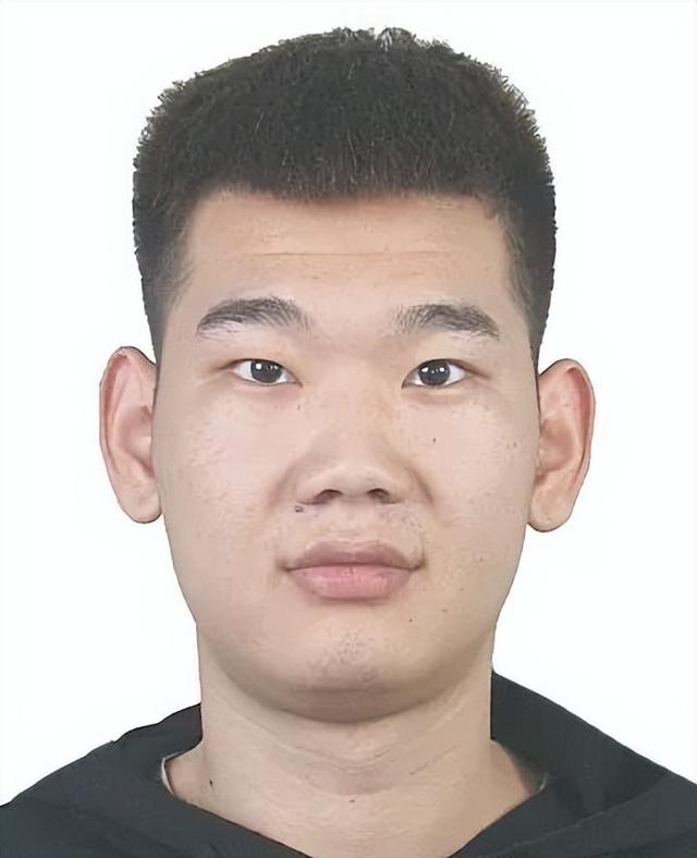 30,朱思鹏,男江苏省邳州市新河镇闫老庄村朱西组100号31,宋腾飞,男