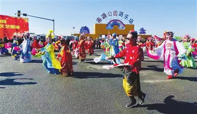 多姿多彩的文化生活扮美春天(图)_新浪财经_新浪网