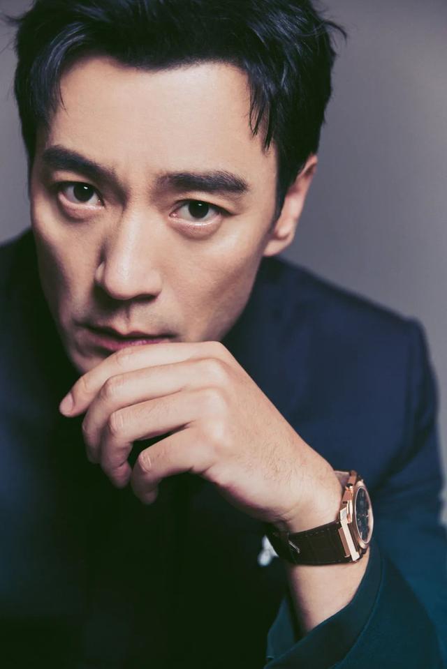 图为李光洁(图片来源:受访方供图)跨界出演话剧的豫剧演员,在剧中饰演