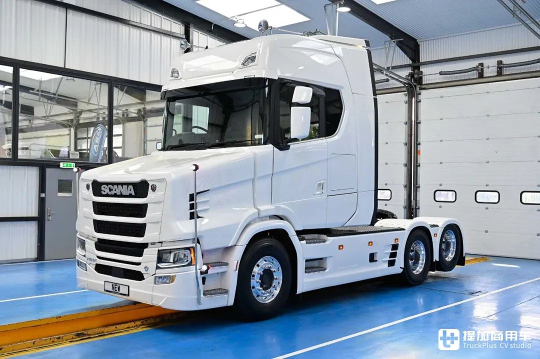 再带你看一台爆改的斯堪尼亚长头卡车这次是770匹马力发布后秒售出