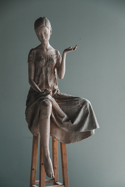 朱智伟 《粉色3号》 玻璃钢着色高珊是风格鲜明的当代雕塑家,她的艺术