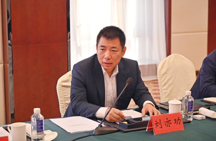 去年8月31日,邱现东升任中国一汽董事长,党委书记,中国一汽总经理职位