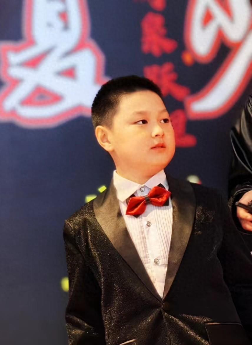 二十四孝《伯俞泣杖》首映,华夏少年荧屏亮相|华夏少年二十四孝|麦可|少儿|首映礼|导演_新浪娱乐_新浪新闻