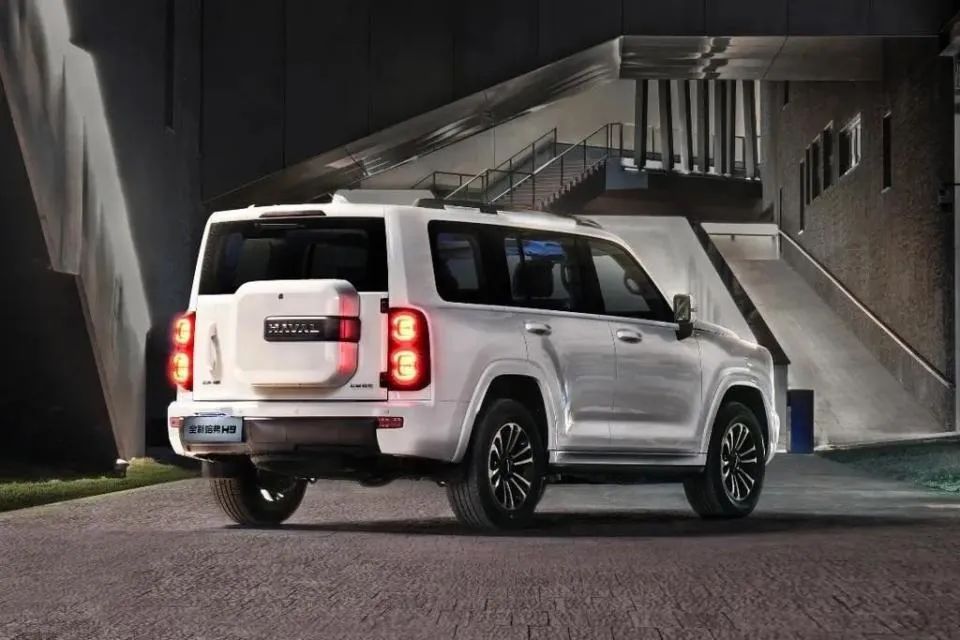 哈弗新旗舰越野实力不输坦克想换车的注意了