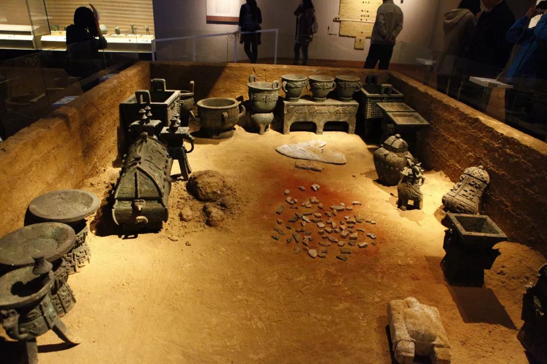 妇好墓出土文物.图/视觉中国