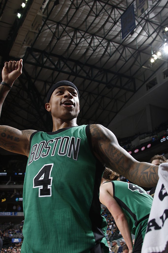 凯尔特人时期的小托马斯,曾是全明星级别的球员.