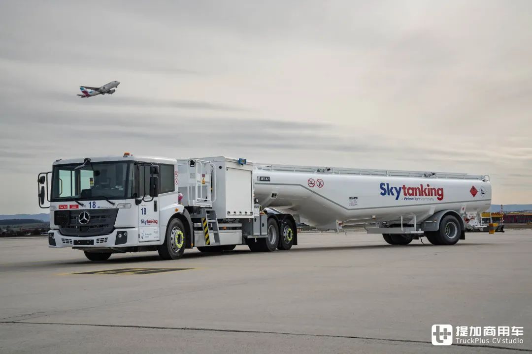 新浪汽车>汽车看点>自媒体>正文> 机场加油车一般采用长轴距底盘来