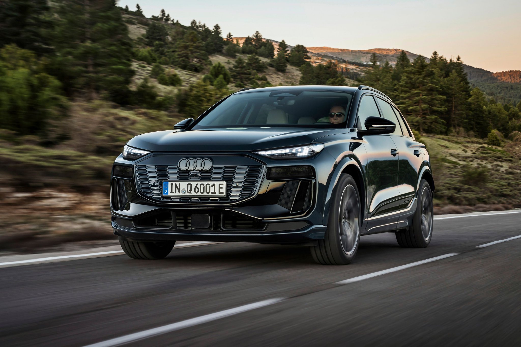 新平台新技术全新奥迪q6etron全球首秀