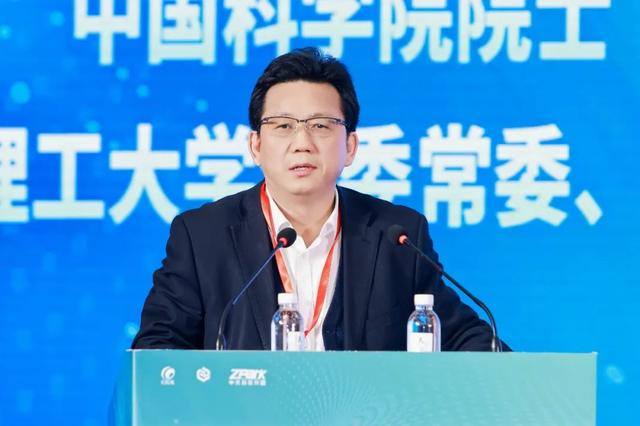 中国科学院院士,华东理工大学党委常委,副校长 朱为宏华南理工大学副