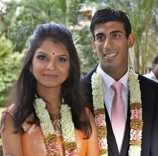 2009年,两人喜结连理,在印度班加罗尔举行了一场低调的印式婚礼.