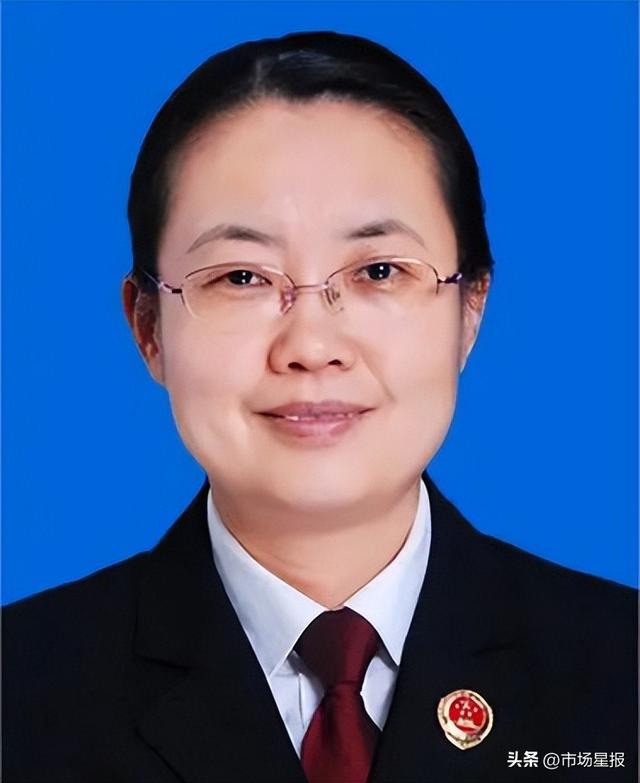 王伟伟,女,汉族,1976年10月出生,中共党员,大学学历,法律硕士学位.