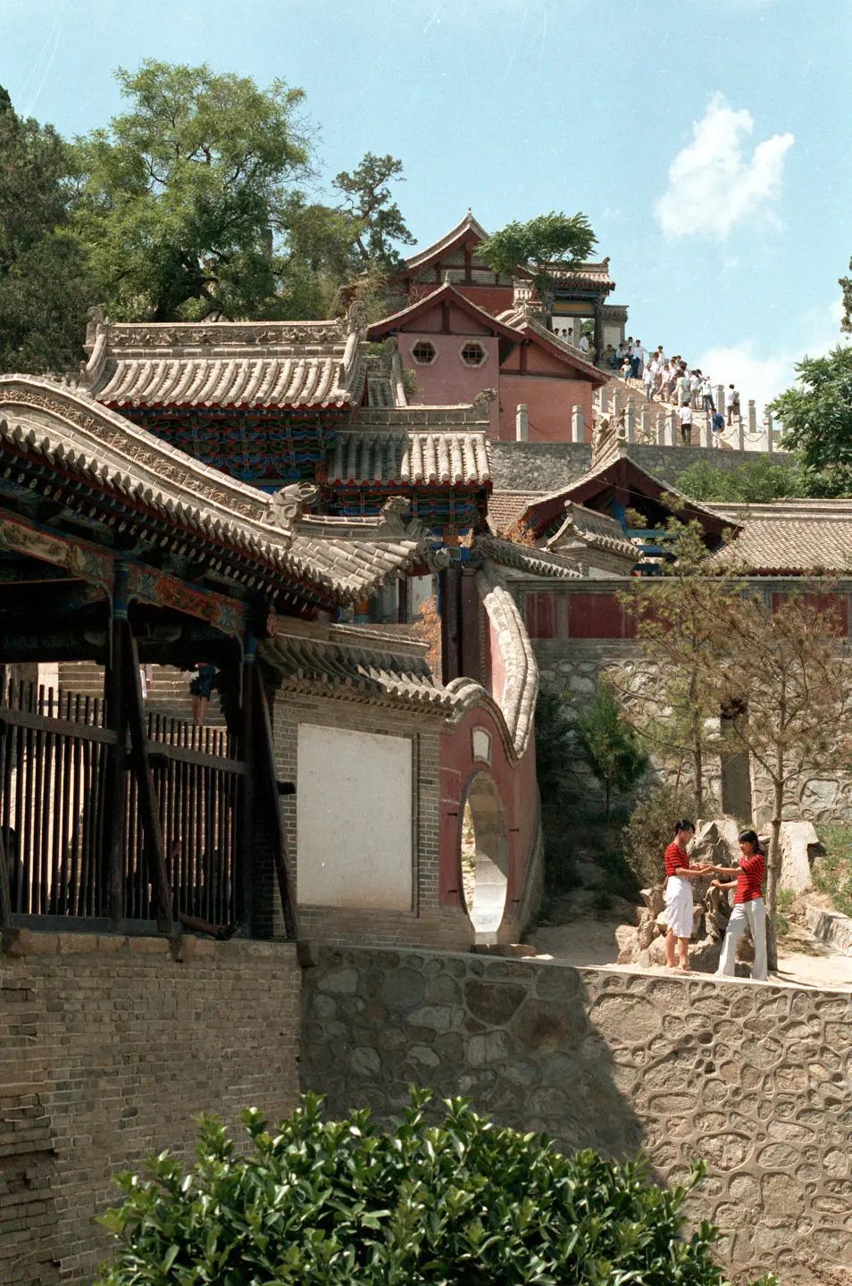 诸多精彩闪耀的时刻天水就已在历史长河中留下了自己"惊艳"的身影早在