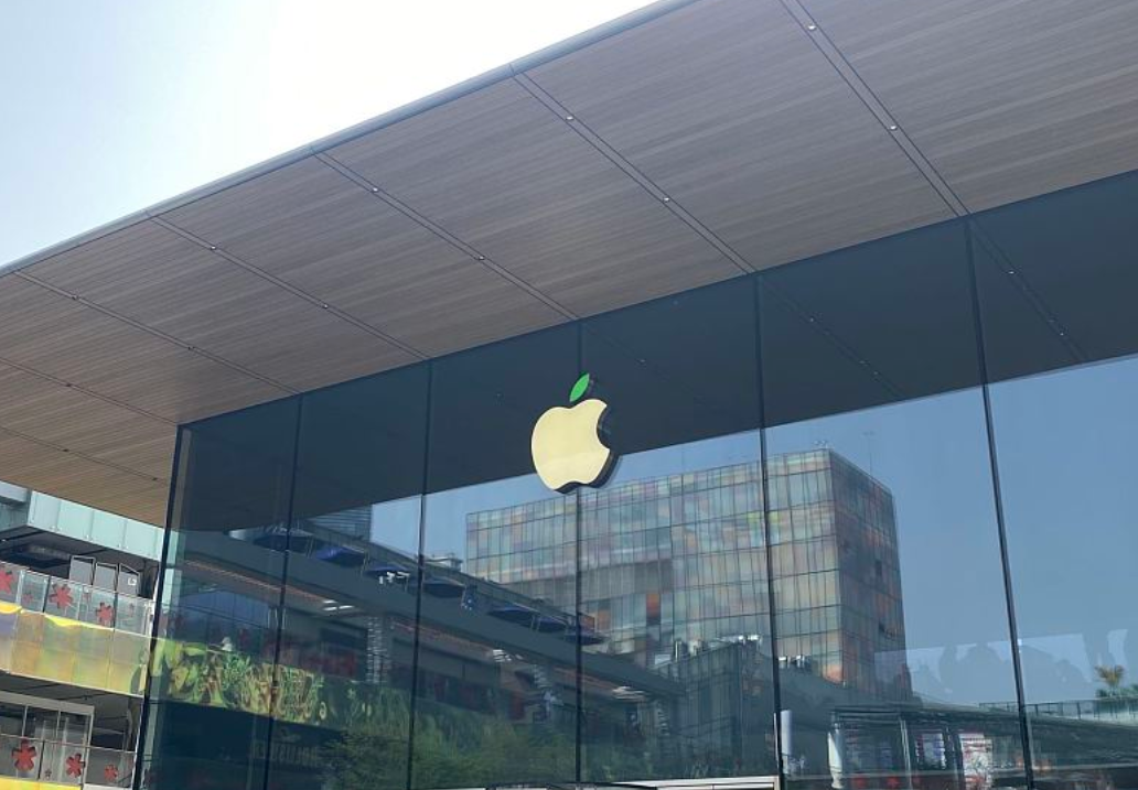 苹果ceo库克现身上海,为这家"最高规格"旗舰店?