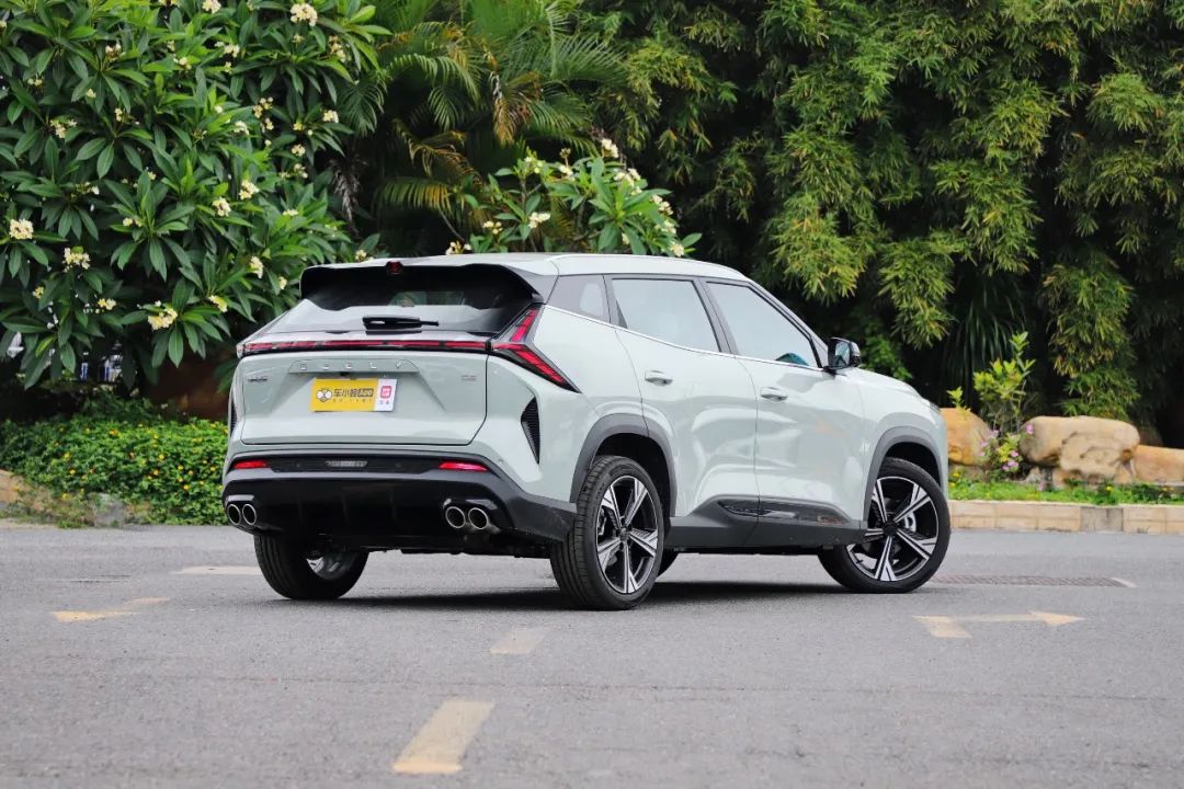 10万落地15t大五座suv配置拉满拳打合资德系日系靠边站