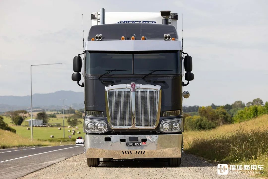 美式平头卡车见过没搭载大号驾驶室再带你看肯沃斯k220牵引车