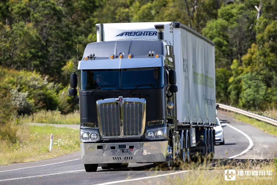美式平头卡车见过没搭载大号驾驶室再带你看肯沃斯k220牵引车
