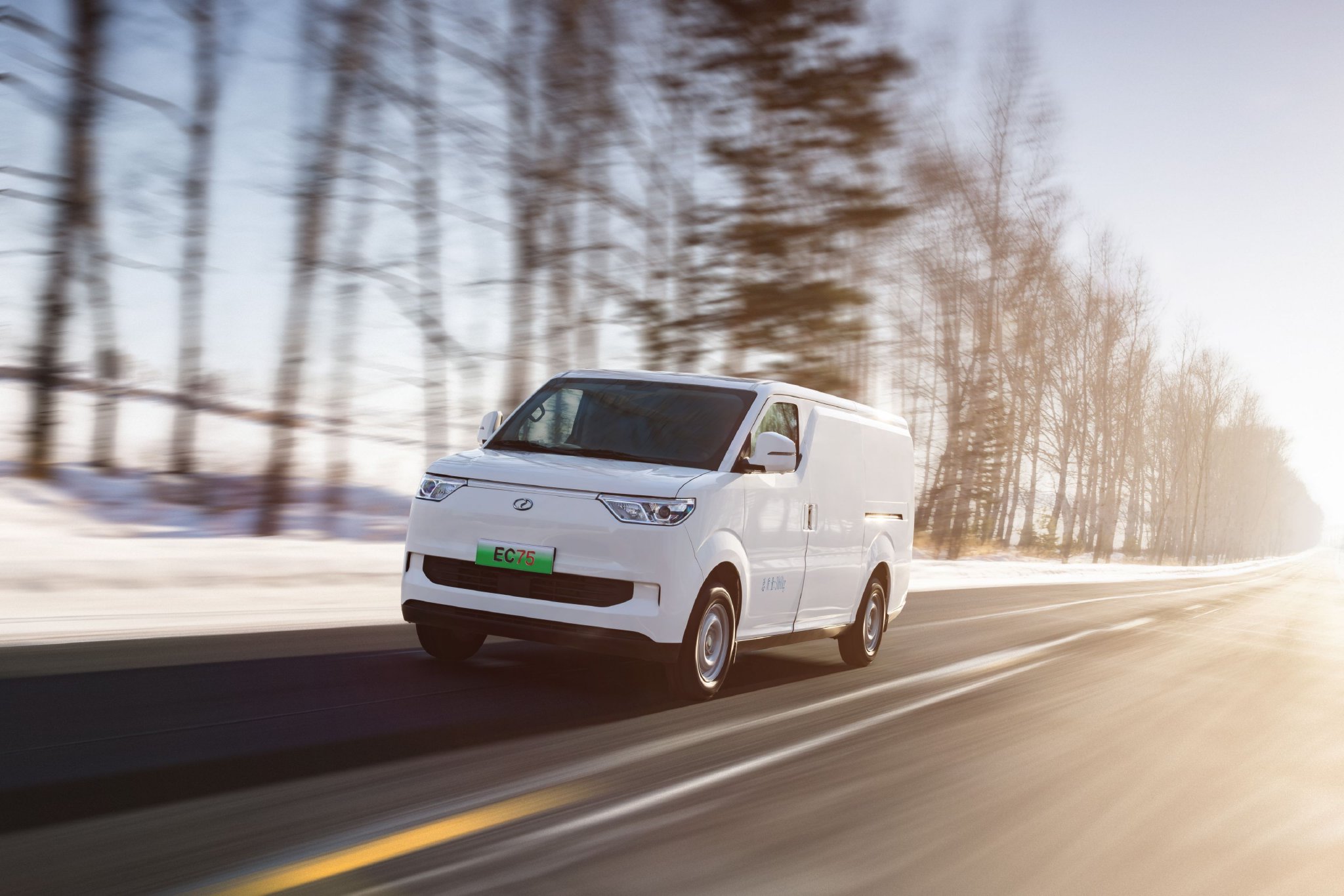 瑞驰ec75长续航版上市售价1718万1778万元