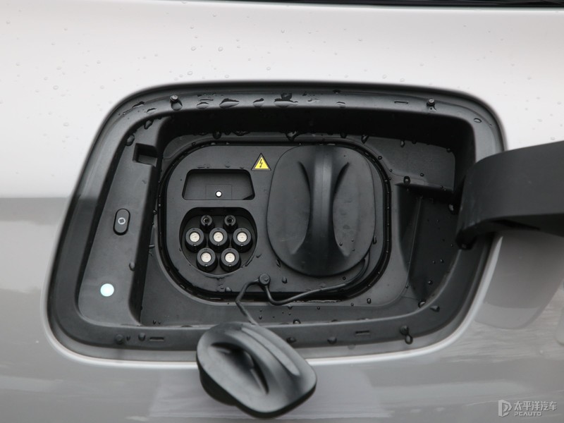 2298万起售35s破百820km续航红旗eh7正式上市