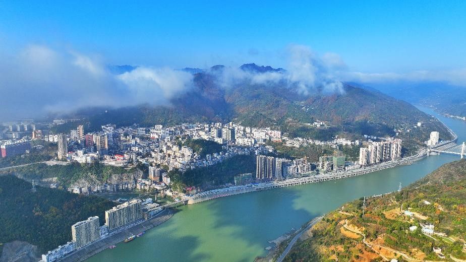 这是陕西省安康市白河县县城航拍图. 雷超 摄