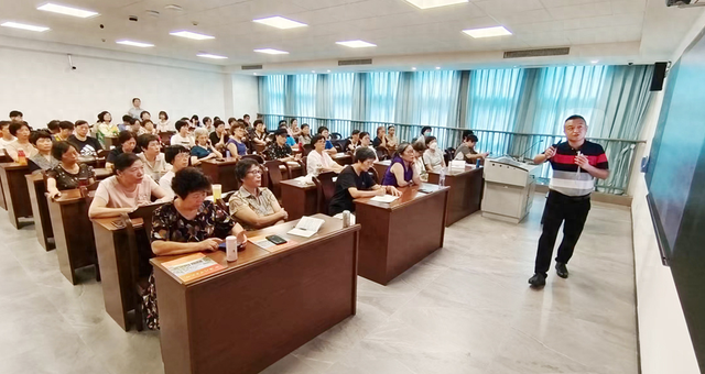 厦门:凝心聚力建设高水平有特色的全国一流老年大学|厦门市_新浪财经