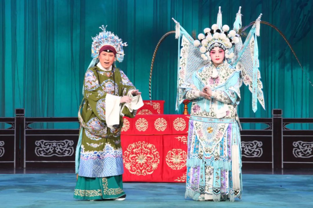 据了解,此次参加"戏曲北疆行·优秀剧目展演",市丝弦剧团以整齐的演员