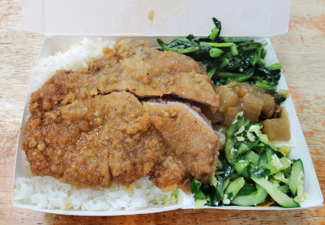 《周处除三害》里阮经天吃超香的盒饭,我帮大家找到了!