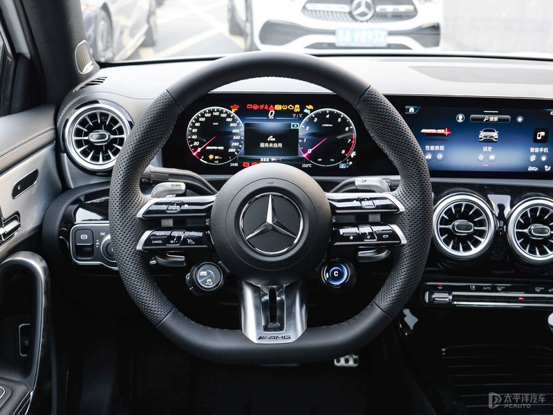 13万元 新款梅赛德斯-amg a35 l上市 新增手机无线充电-新浪汽车