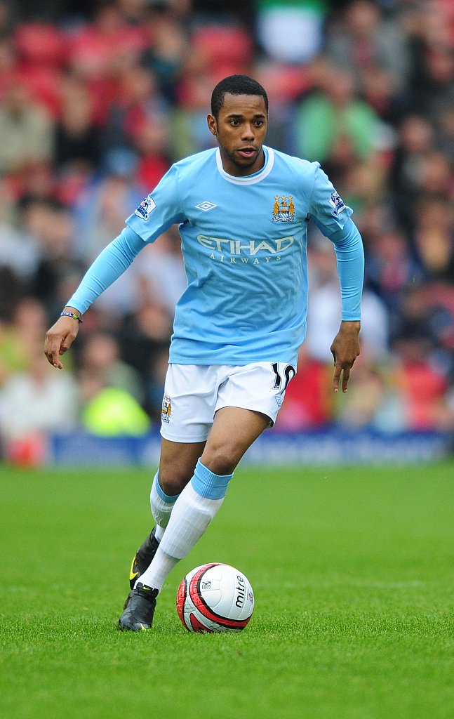 巴西前国脚罗比尼奥因强奸罪被捕入狱,判刑9年_新浪财经_新浪网