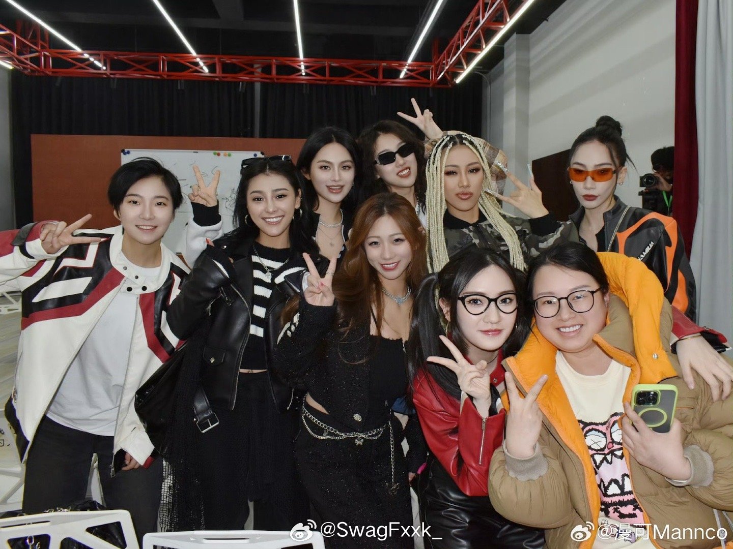 《说唱梦工厂》美女Rapper大合照！你认出了哪些？|酷人_新浪新闻