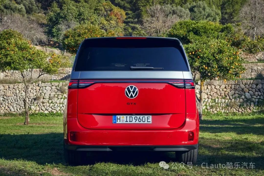 335匹双电机全新大众纯电性能商务idbuzzgtx发布酷乐汽车