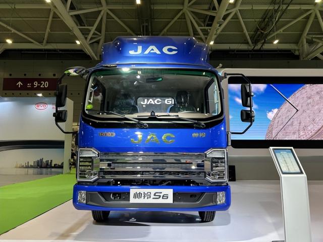 江淮汽车旗下帅铃s6车型亮相cvee获卡车兄弟推荐产品荣誉