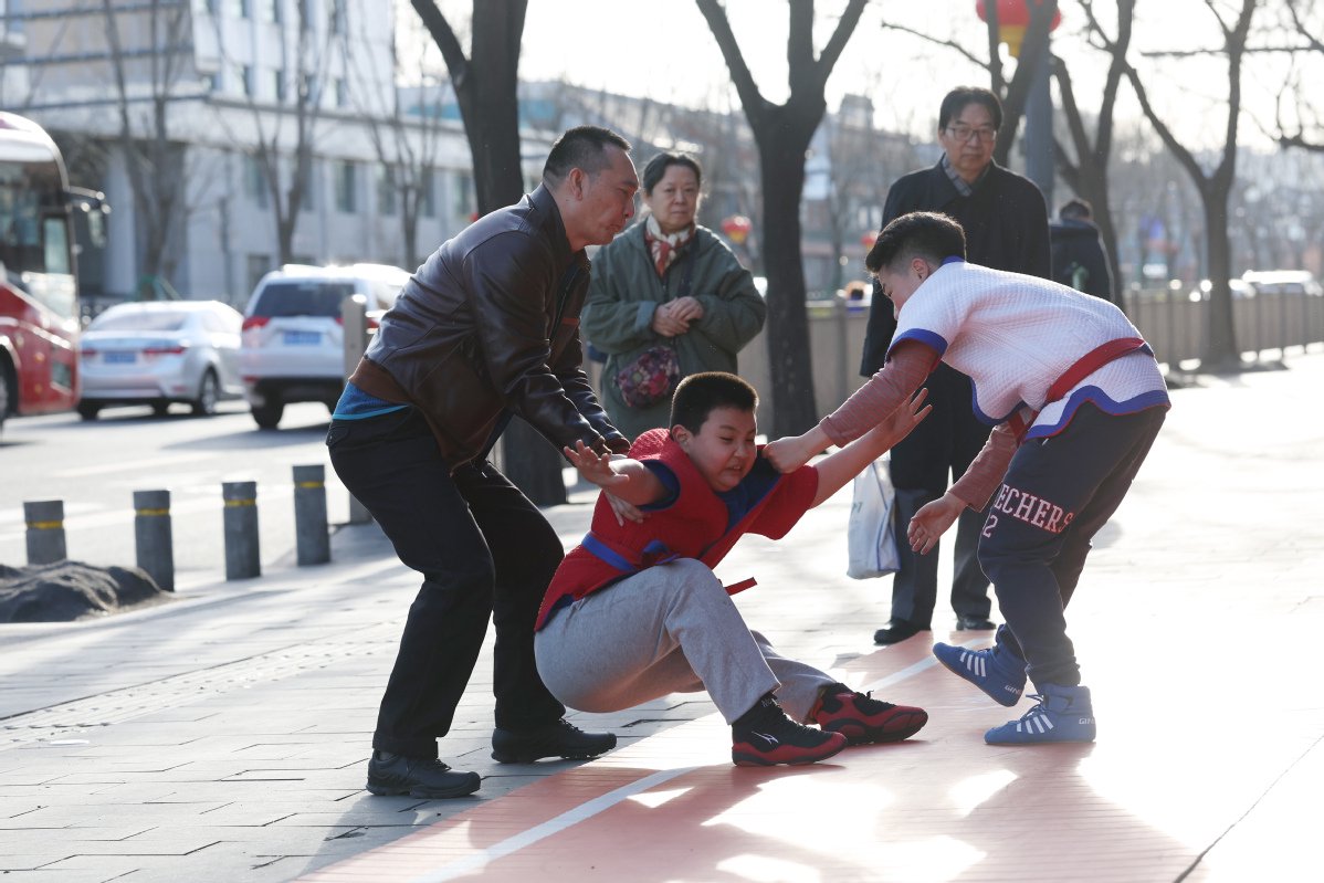 北京:市井中国跤|北京市|中国_新浪新闻