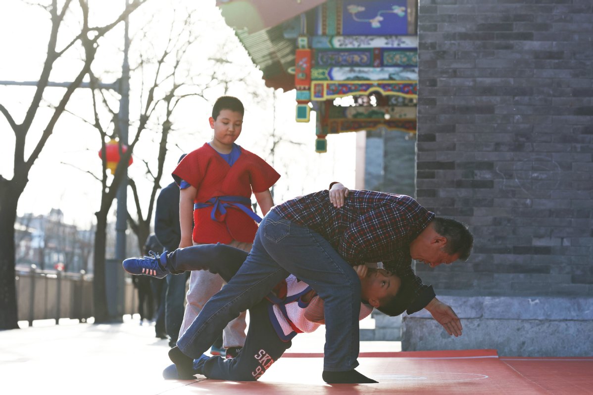 北京:市井中国跤|北京市|中国_新浪新闻