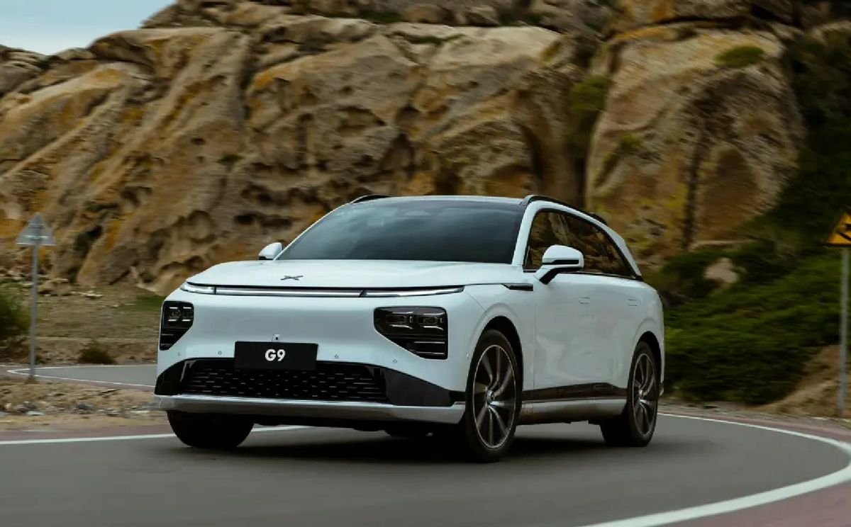 3万,2023年小鹏亏损超百亿,押宝网约车可行?-新浪汽车