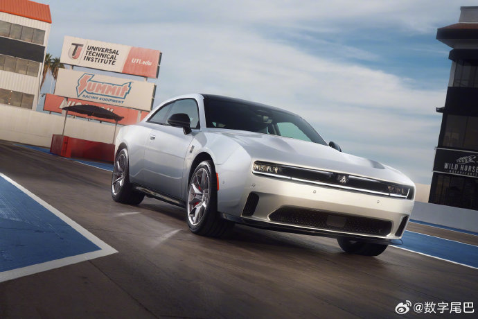 新能源车设计高度同质化那纯电道奇chargerdaytona呢