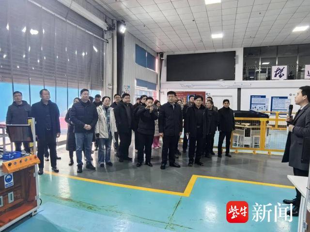 在泰兴市河失镇,雄州街道党工委相关负责人一行参观了河失镇社会矛盾