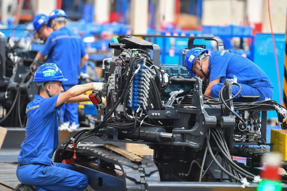 能源原材料基地,现代装备制造及高技术产业基地