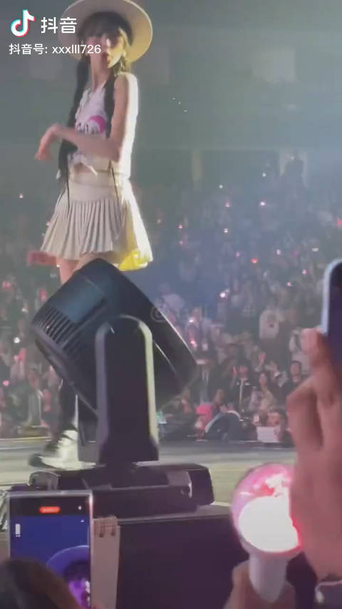 大象鼻子转圈游戏怎么玩 大象转鼻子的游戏叫什么