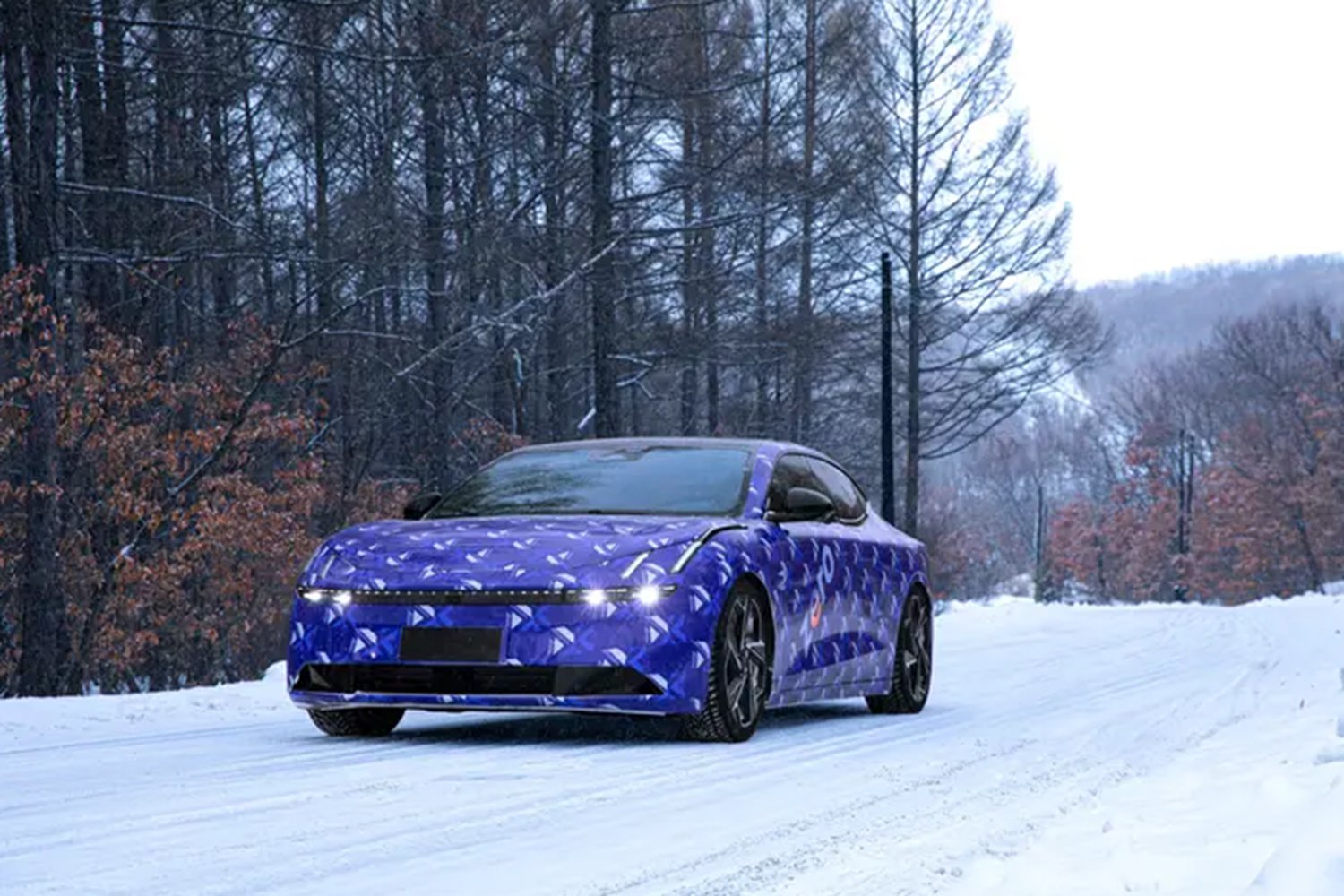 领克e371谍照曝光 延续家族化设计/将于4月亮相