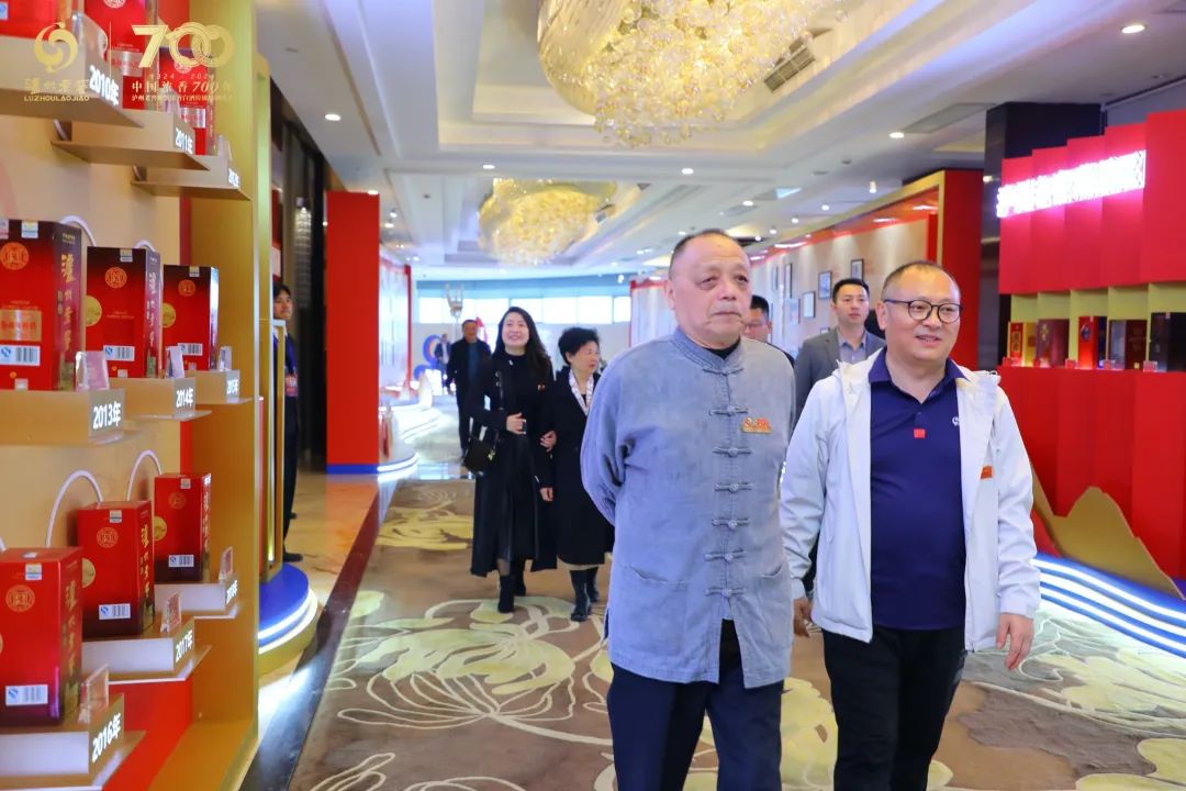 酒博速递|"中国浓香七百年 荣耀传承鉴新篇"——泸州老窖瓶储年份酒鉴