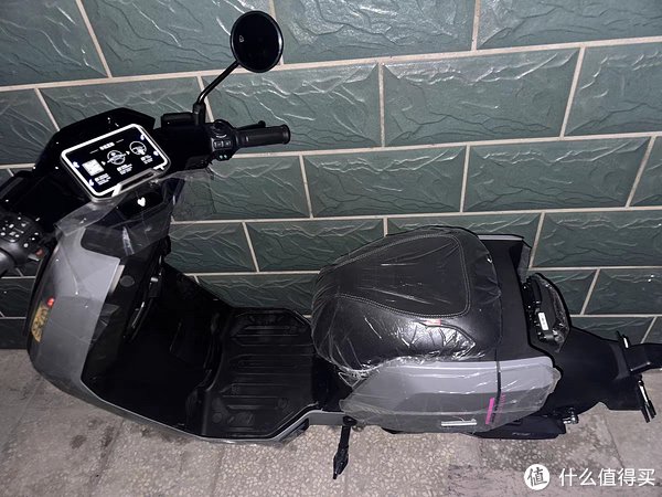 大家看看2024年全新发力之后的小牛,推出的这款"nxt"新车到底性能如何