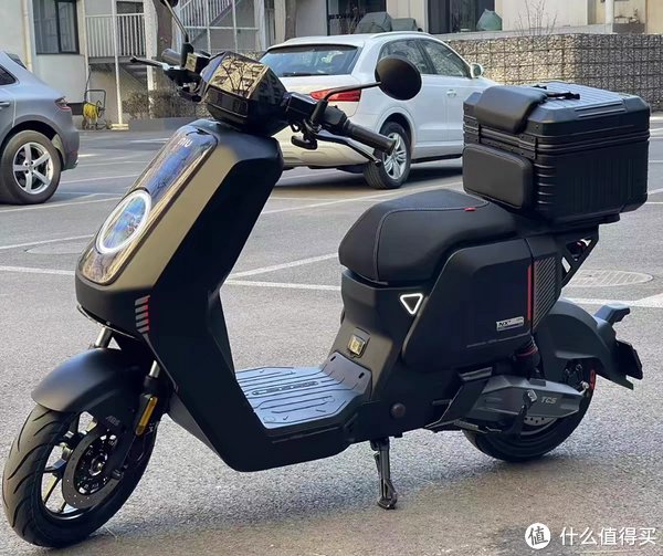 大家看看2024年全新发力之后的小牛,推出的这款"nxt"新车到底性能如何