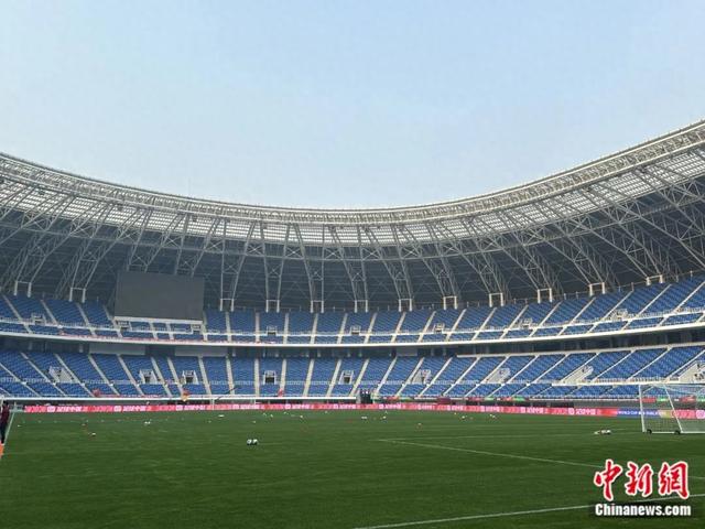 国足本场世预赛比赛主场——天津水滴体育场.记者 卞立群 摄