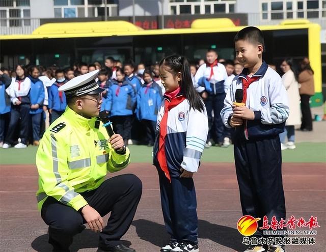 实景模拟互动体验乌鲁木齐这堂交通安全教育课干货满满