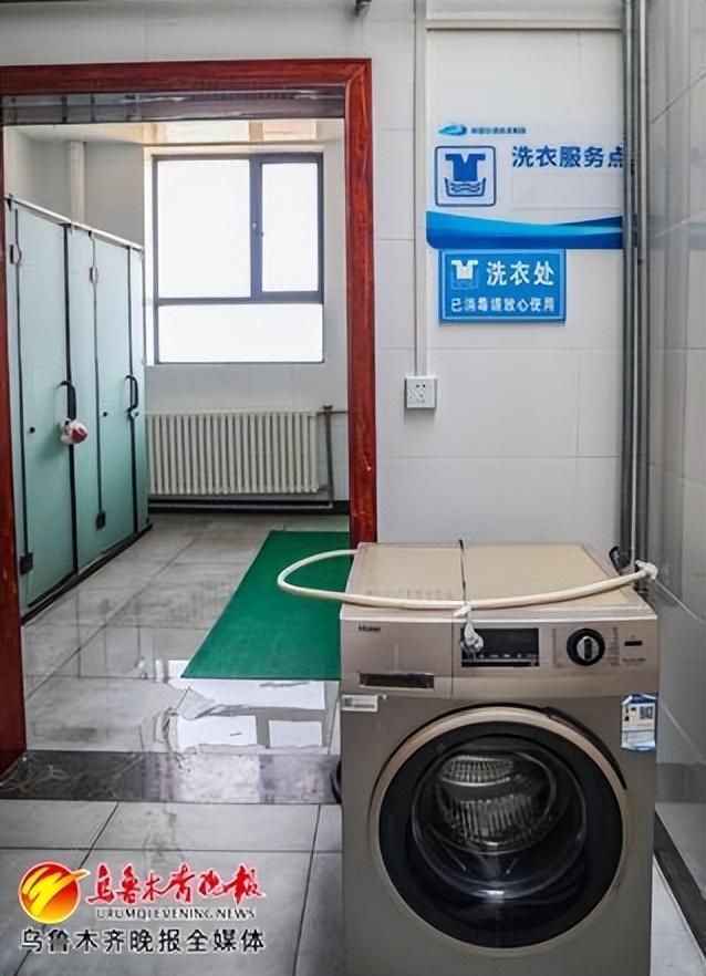 g7线大黄山等23处高速公路服务区,实施老旧卫生间通风,照明,用水等