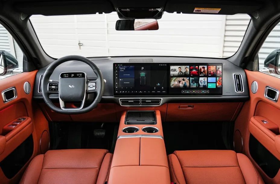 24t9at汽柴油可选5米长带备胎提供7座21万起售必火